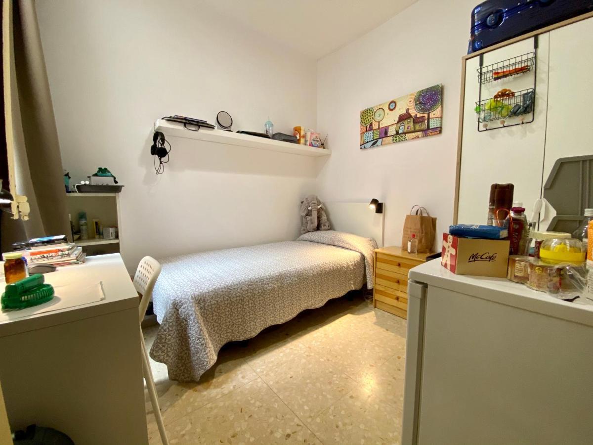 Barcelona Housing Recommend For Students Apartment Exterior photo