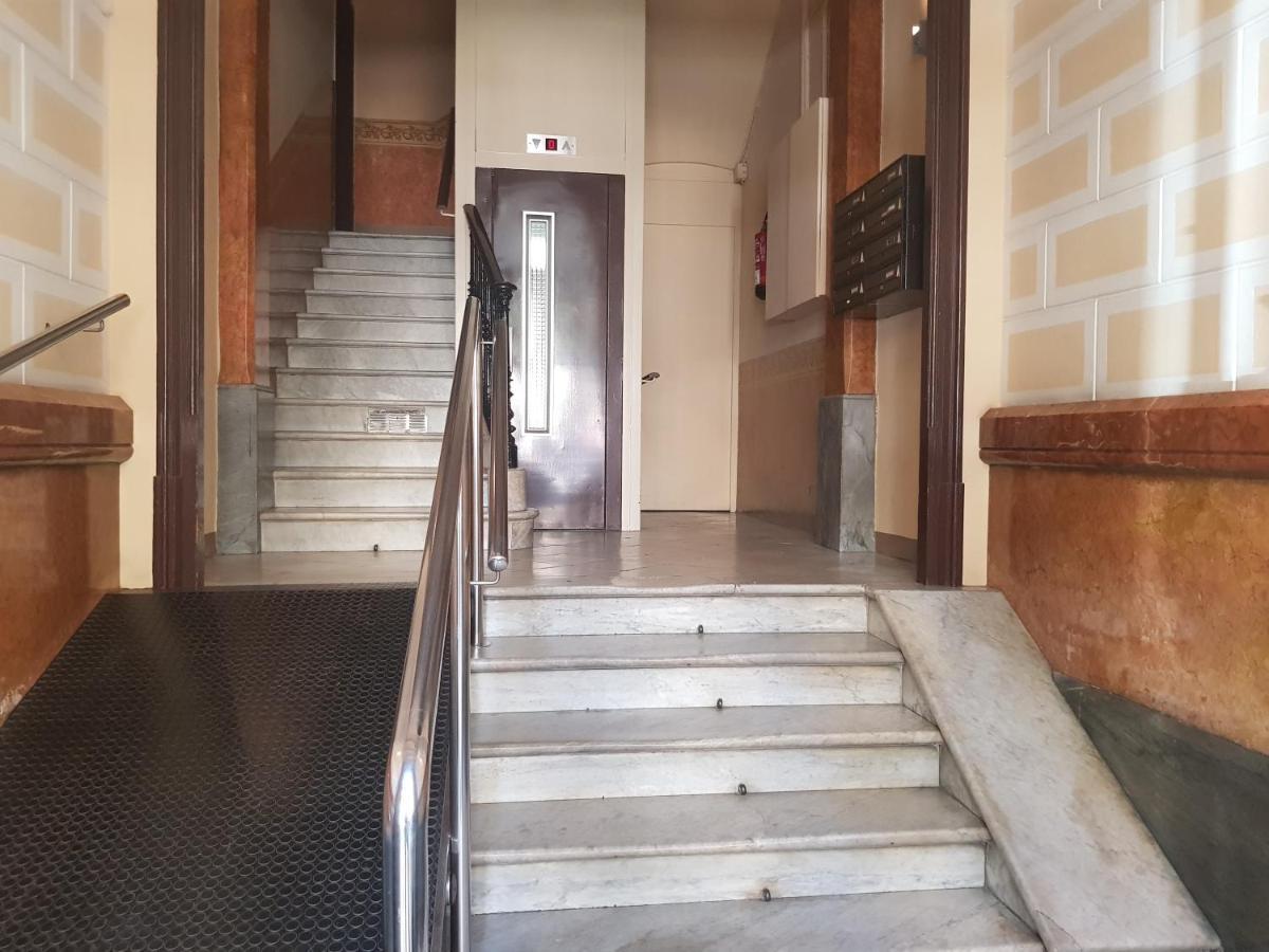Barcelona Housing Recommend For Students Apartment Exterior photo