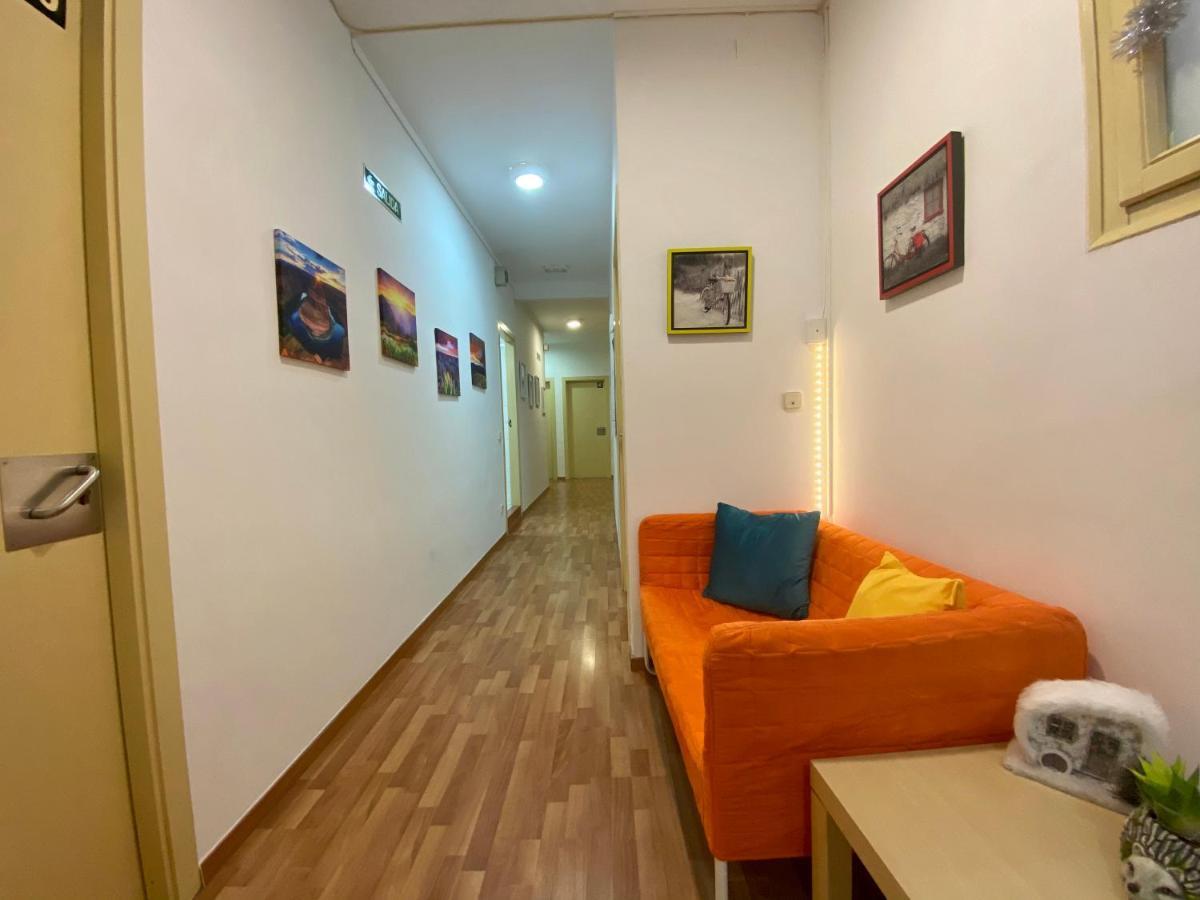 Barcelona Housing Recommend For Students Apartment Exterior photo